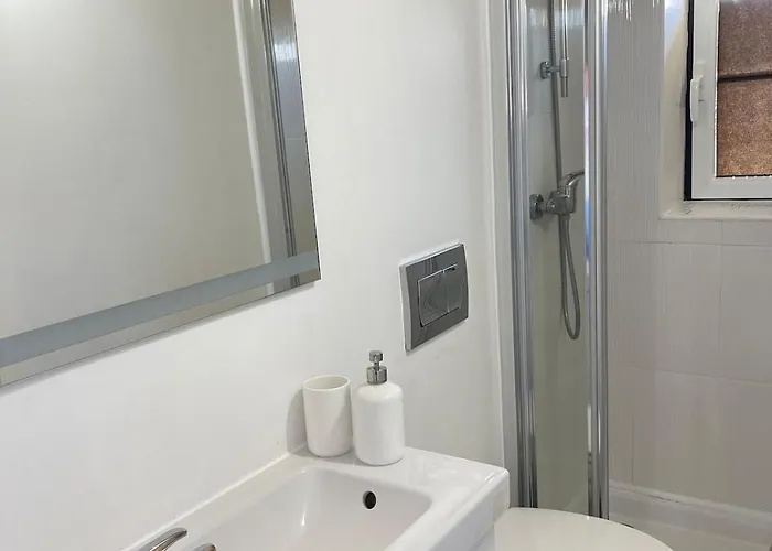 Downtown 2 Bedroom Aircon & Amazing Castle View * Lissabon