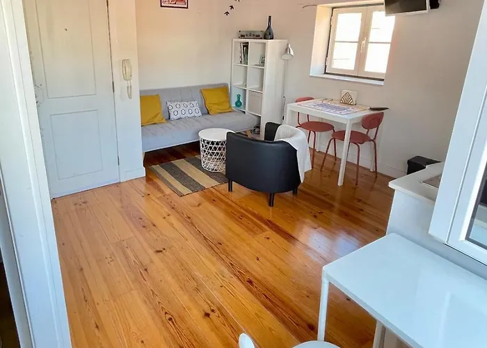 Appartement Downtown 2 Bedroom Aircon & Amazing Castle View *