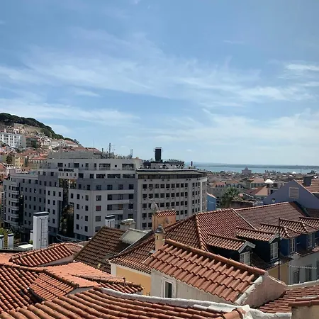 Downtown 2 Bedroom Aircon & Amazing Castle View * Lisbon