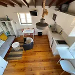 Downtown 2 Bedroom Aircon & Amazing Castle View Apartment *