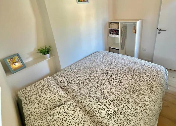 Apartament Downtown 2 Bedroom Aircon & Amazing Castle View